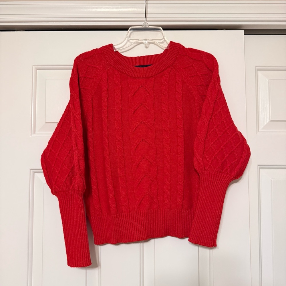 Tahari Women's Cable Knit Red Sweater Crew Neck Size Medium